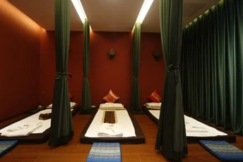 天津和平区泰式按摩的被动瑜伽：当身体被折叠成诗